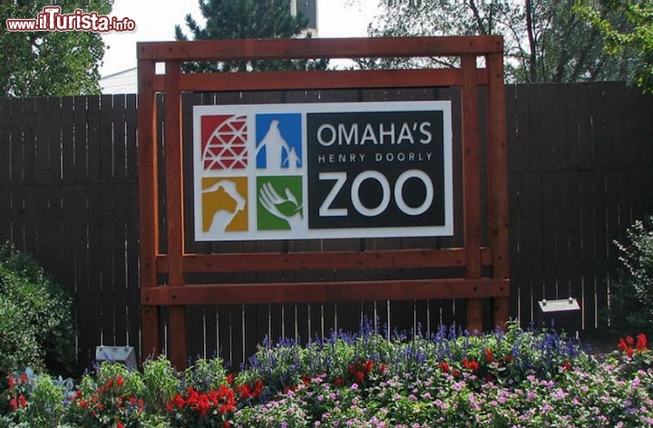 Henry Doorly Zoo, a Omaha il giardino zoologico con il deserto indoor più grande del mondo