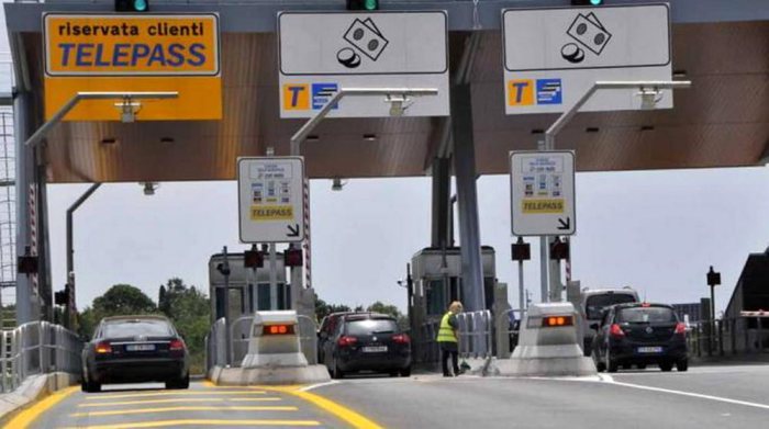 Casello_autostradale_TELEPASS