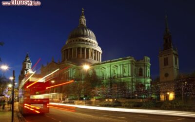 Veduta serale della Cattedrale di San Paolo a Londra