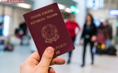 Come-fare-per-richiedere-il-rilascio-e-il-rinnovo-del-passaporto-italiano