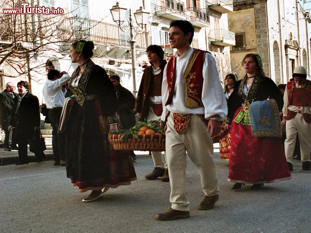Costumi_tipici_Piana_degli_Albanesi