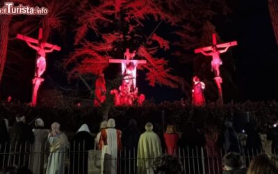 Crocifissione_passione_vivente_a_San_Costantino_calabro