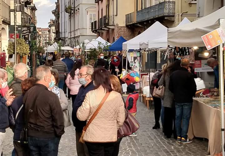 Festa_Commercio_Primavera_Chivasso