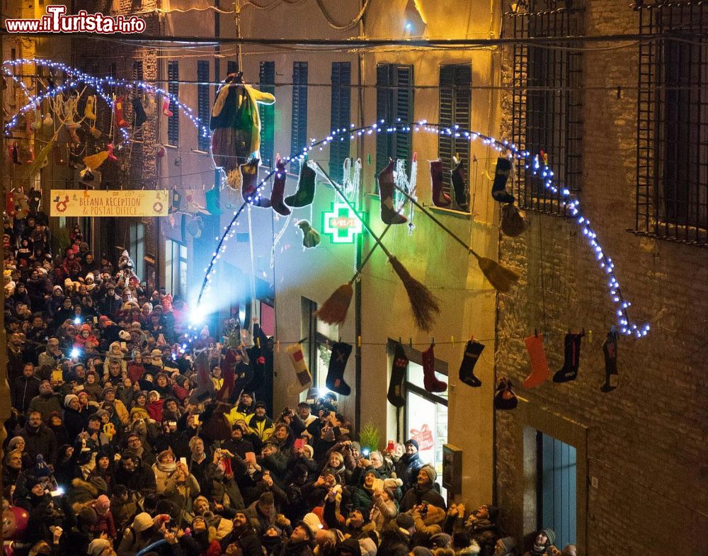 Festa_Nazionale_della_Befana_ad_Urbania