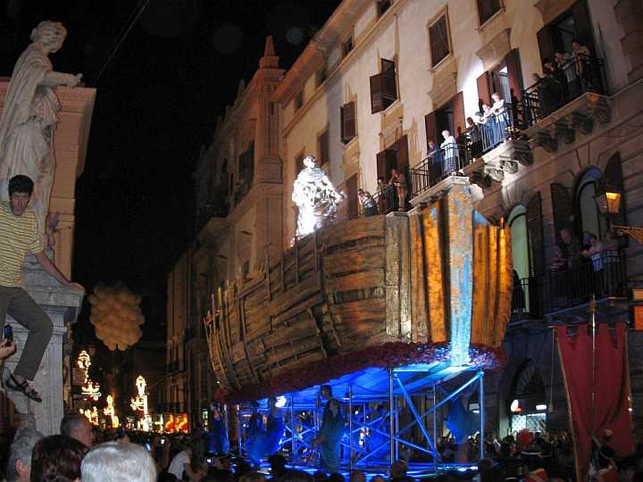 Il Festino di Santa Rosalia a Palermo