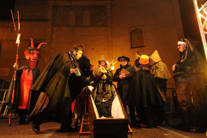Funerale-Carnevale-Montorio-al-Vomano