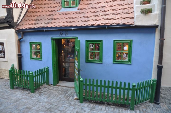 Il Vicolo d’Oro (Zlatá ulička): la via e le piccole case del Castello di Praga
