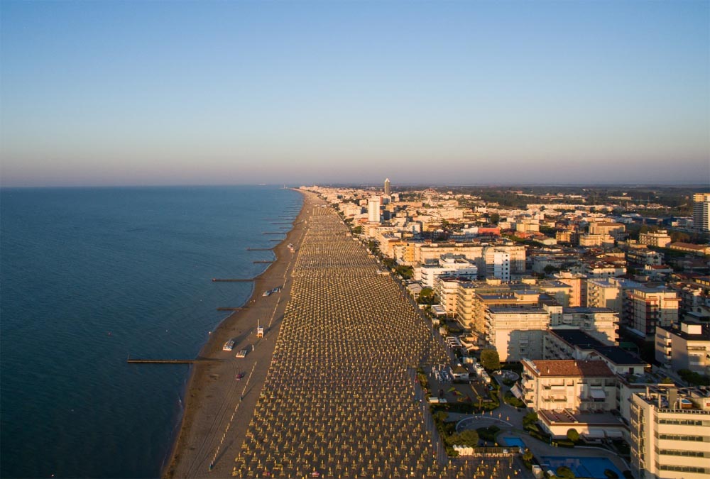 Hotel_e_spiaggia_di_Jesolo