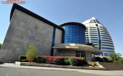 Il_complesso_Corinthia_Hotel_Khartoum_venne_fatto_erigere_dal_Colonnello_Gheddafi_ed__tuttora_a_propriet_in_maggioranza_libica
