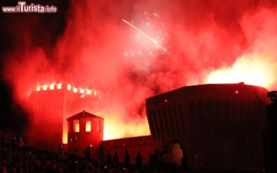 Incendio_al_Castello_Mondavio_Marche