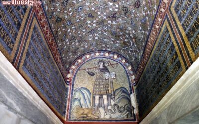 Mosaico_Cristo_Guerriero_atrio_Cappella_Sant_Andrea_Ravenna