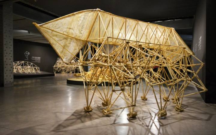 Mostra_Teo_Jansen_Milano