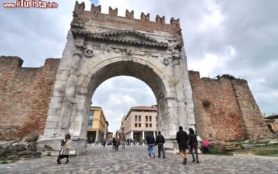 Mura_e_Arco_di_Augusto_Rimini