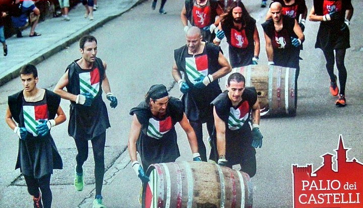 Il Palio dei Castelli e la corsa delle botti a Castiglione Olona
