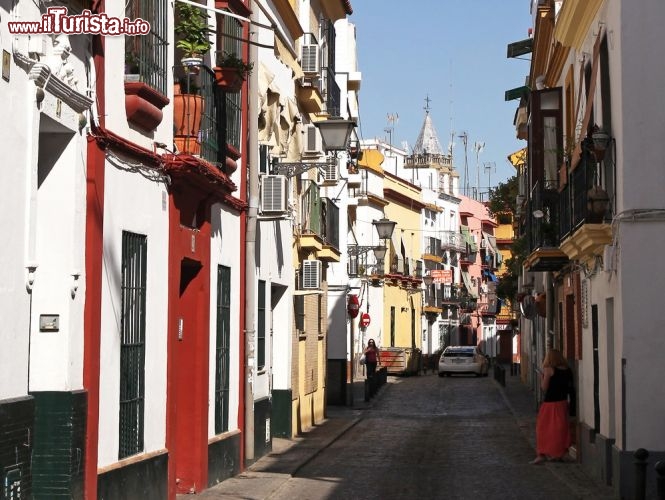 Barrio de Triana, la visita del quartiere di Siviglia, culla del Flamenco