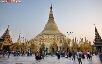 Shwedagon_Paya_Yangon_Birmania