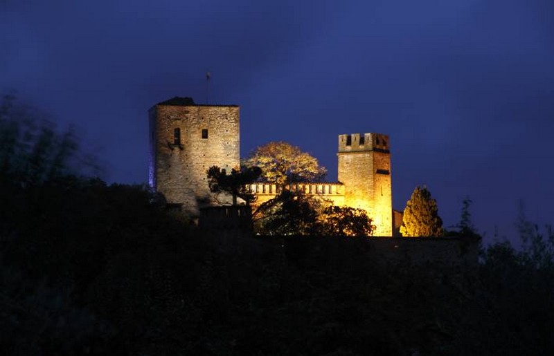 castello_gropparello_notte