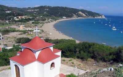 erikoussa_chiesa_e_baia_del_porto