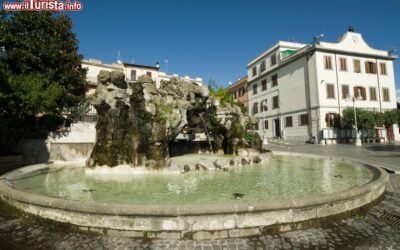 fontana_e_rovine_archeologiche_a_lanuvio_nel_lazio