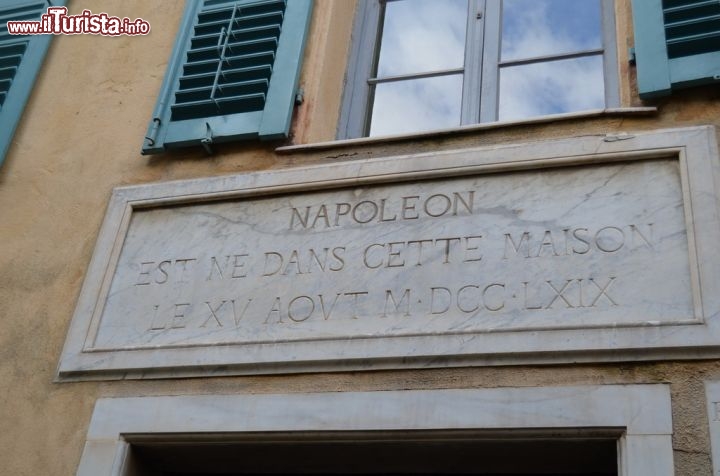 fronte_casa_Napoleone_Ajaccio