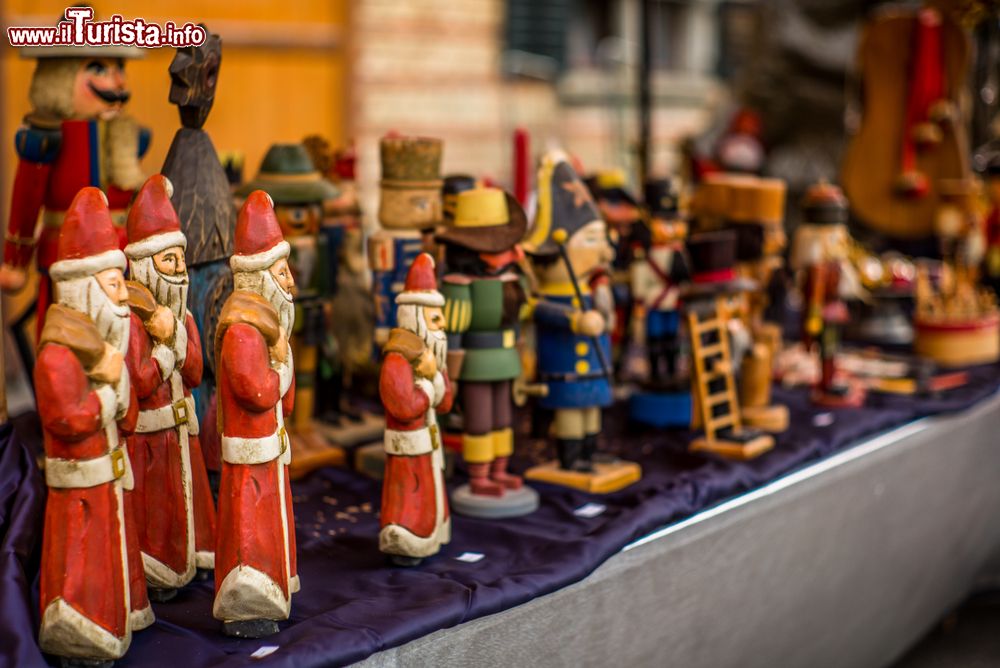 ginevra_svizzera_anche_qui_si_celebrano_i_mercatini_dell_avvento_in_centro