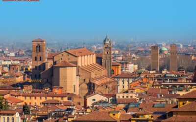 il_belvedere_dal_complesso_di_san_michele_in_bosco_uno_dei_luoghi_romantici_di_bologna