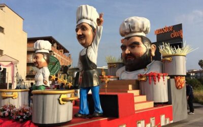 il_carnevale_di_trappitello-taormina_un_carro_allegorico_della_sfilata