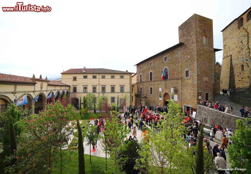 il_centro_di_castiglion_fiorentino_durante_il_maggio_castiglionese