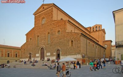 il_duomo_di_faenza_al_tramonto
