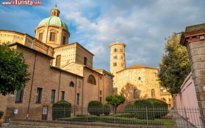 il_duomo_di_ravenna_e_il_battistero_neonianoo_degli_ortodossi