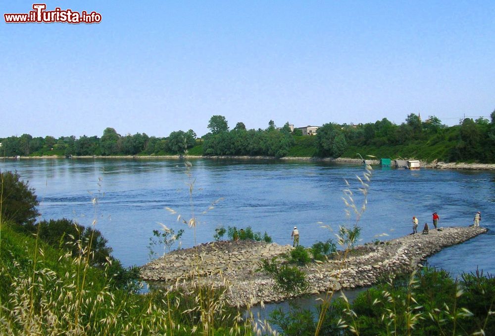 il_fiume_po_nel_piacentino_emiliaromagna
