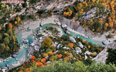 il_fondo_del_canyon_gorges_du_verdon_in_provenza_francia-3