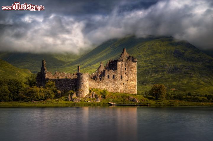il_kilchurn_castle_nelle_highlands_della_scozia-2