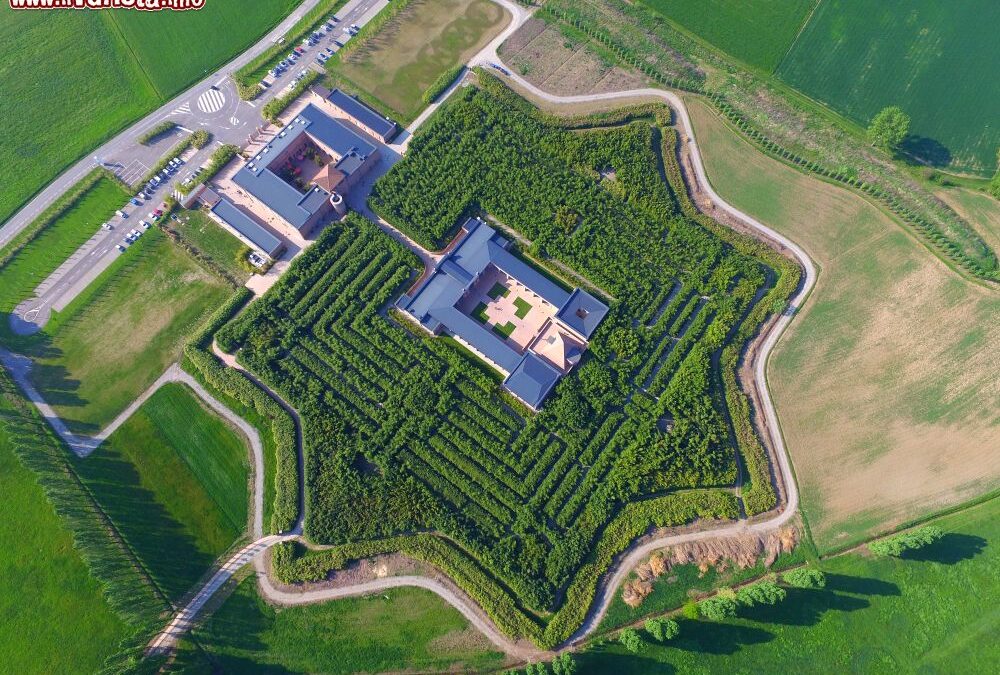 Il Labirinto della Masone a Parma, il più grande al mondo