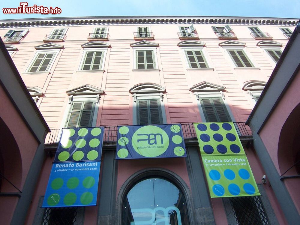 il_palazzo_delle_arti_a_napoli_il_pan_ospita_mostre_d_arte_e_rassegne_culturali