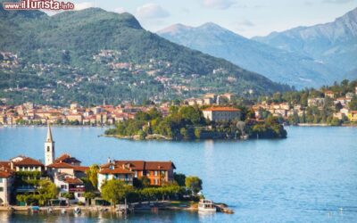 il_panorama_dellisola_dei_pescatori_e_lisola_madre