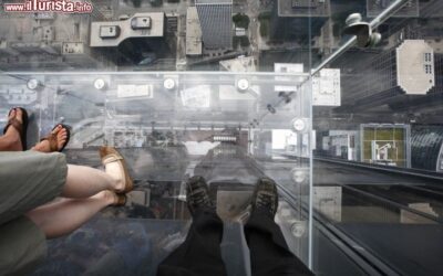 il_panorama_vertiginoso_dei_baconi_the_ledge_willis_tower_chicago