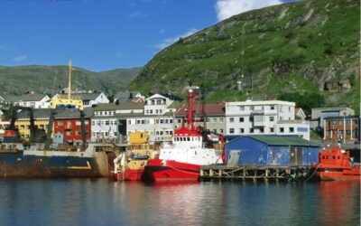 il_porto_e_il_villaggio_di_kirkenes_in_norvegia