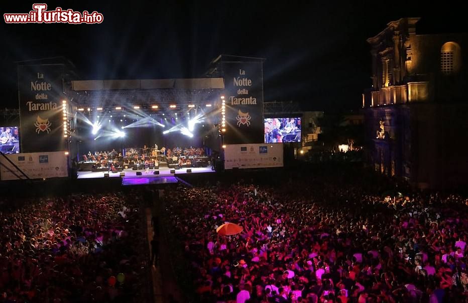 la_notte_della_taranta_a_melpignano_in_salento_puglia