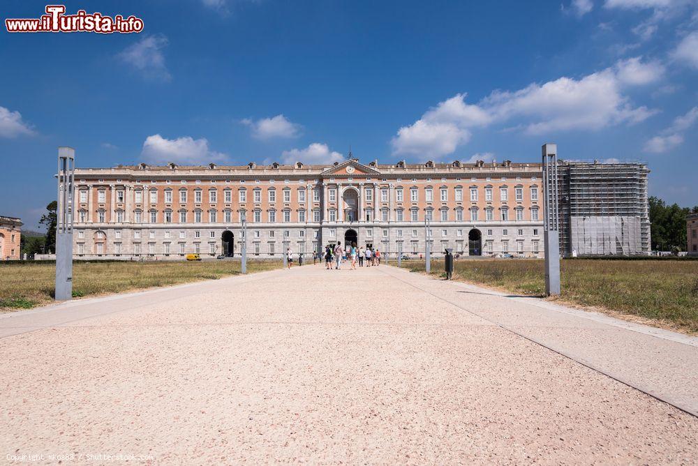 la_reggia_di_caserta_conosciuta_come_la_versailles_italiana
