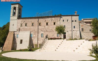 la_storica_basilica_di_sant_ubaldo_a_gubbio