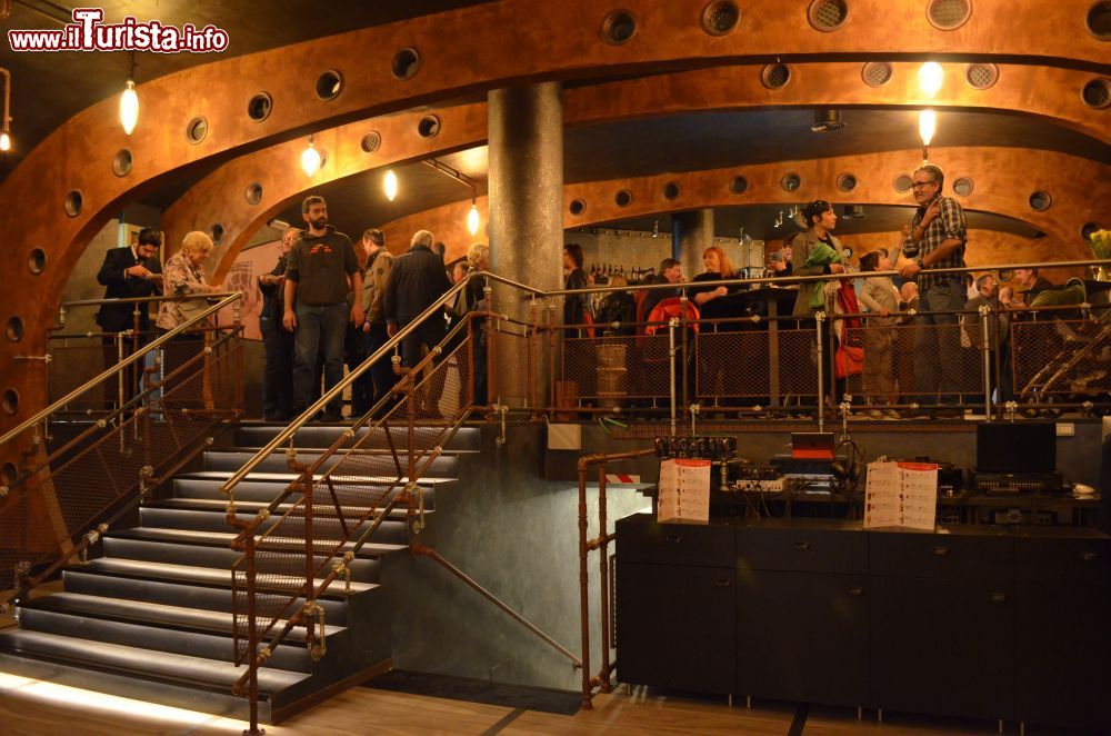 Nautilus Dining, a Torino il locale notturno a forma di sottomarino