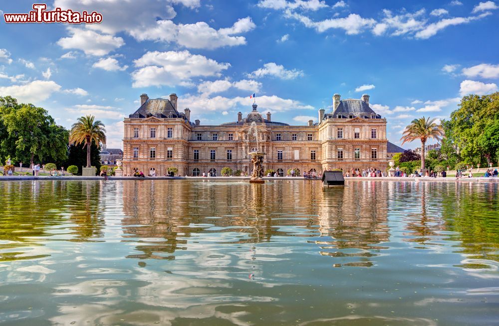 La visita ai Giardini del Lussemburgo nel centro di Parigi