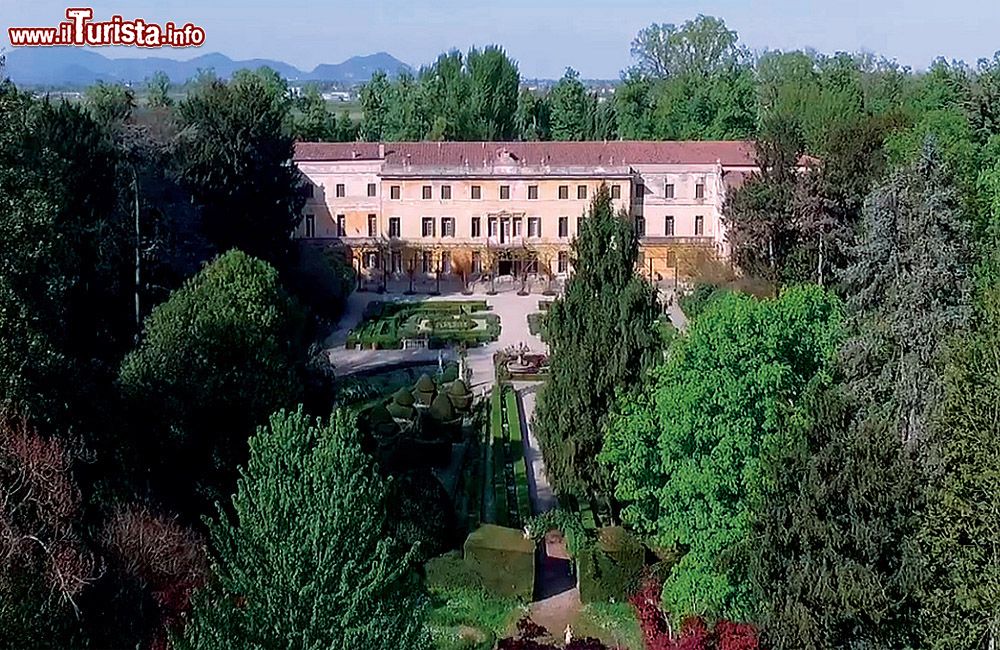La Villa Pisani Bolognesi Scalabrin a Vescovana e il suo parco ottocentesco