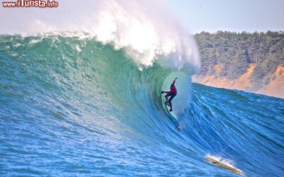 le_impressionanti_onde_di_mavericks_halfmoon_bay_california