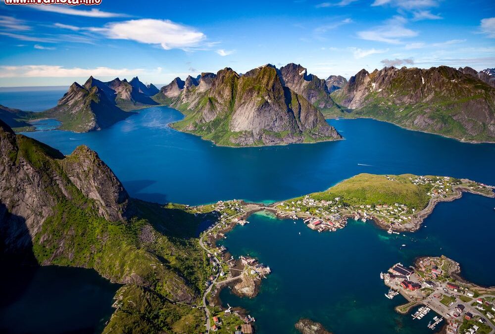 Viaggio in barca a vela alle Isole Lofoten, itinerario e consigli