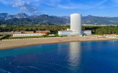 le_spiagge_di_marina_di_massa_sulla_costa_della_versilia_in_toscana