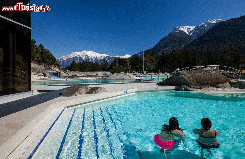 Aquandeer, lo stabilimento delle Terme di Andeer in Svizzera, sulla Via Mala