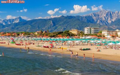 marina_di_pietrasanta_offre_alcune_tra_le_spiagge_piu_belle_della_versilia_in_toscana