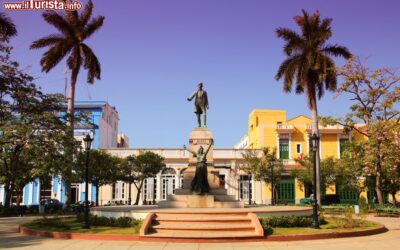 matanzas_cuba_parque_libertad_statua_marti